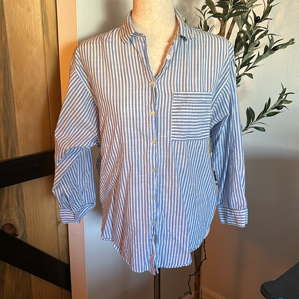 Loft size small blue and white striped button down 3/4 sleeve